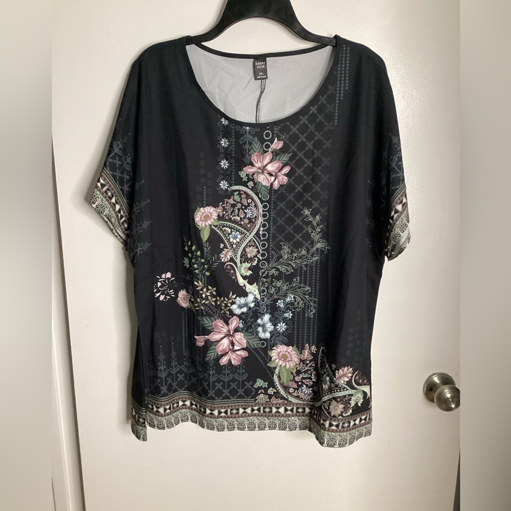 Chic Black Floral Blouse 2XL